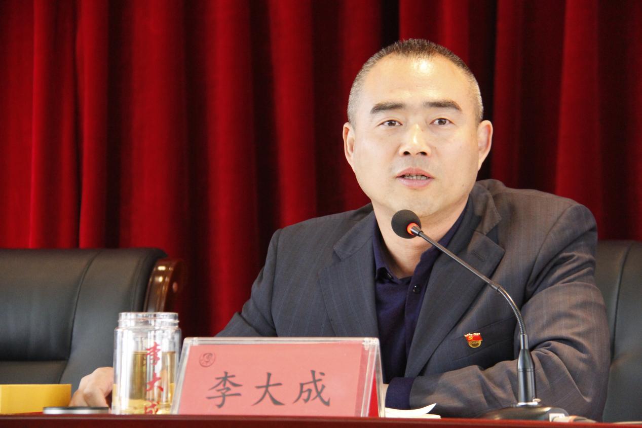 李大成书记对青年教职工提出希望.一要坚定远大的理想和信念.